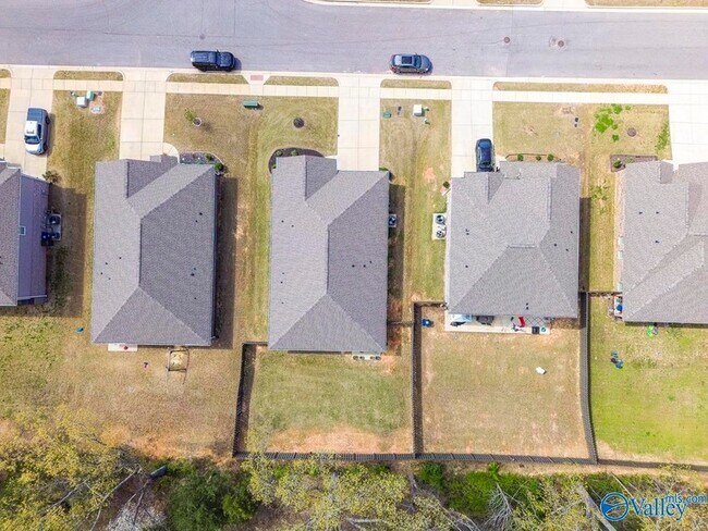Building Photo - 125 River Springs Ct
