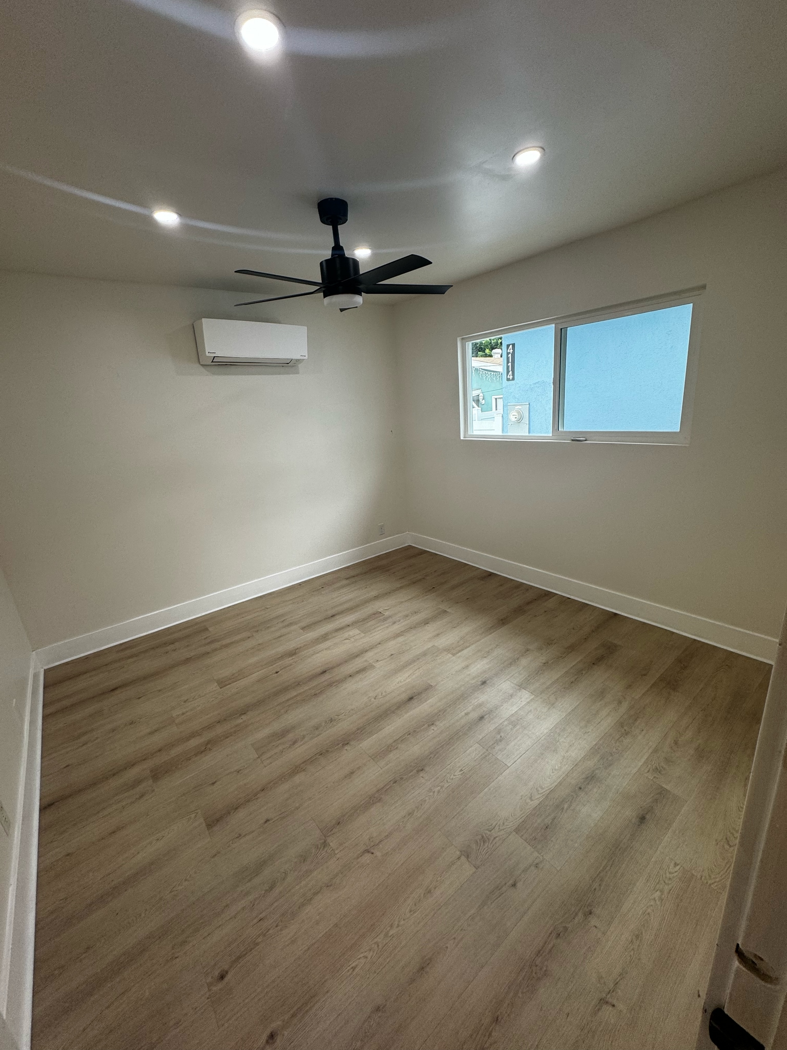 Building Photo - 4110 E Wilton St