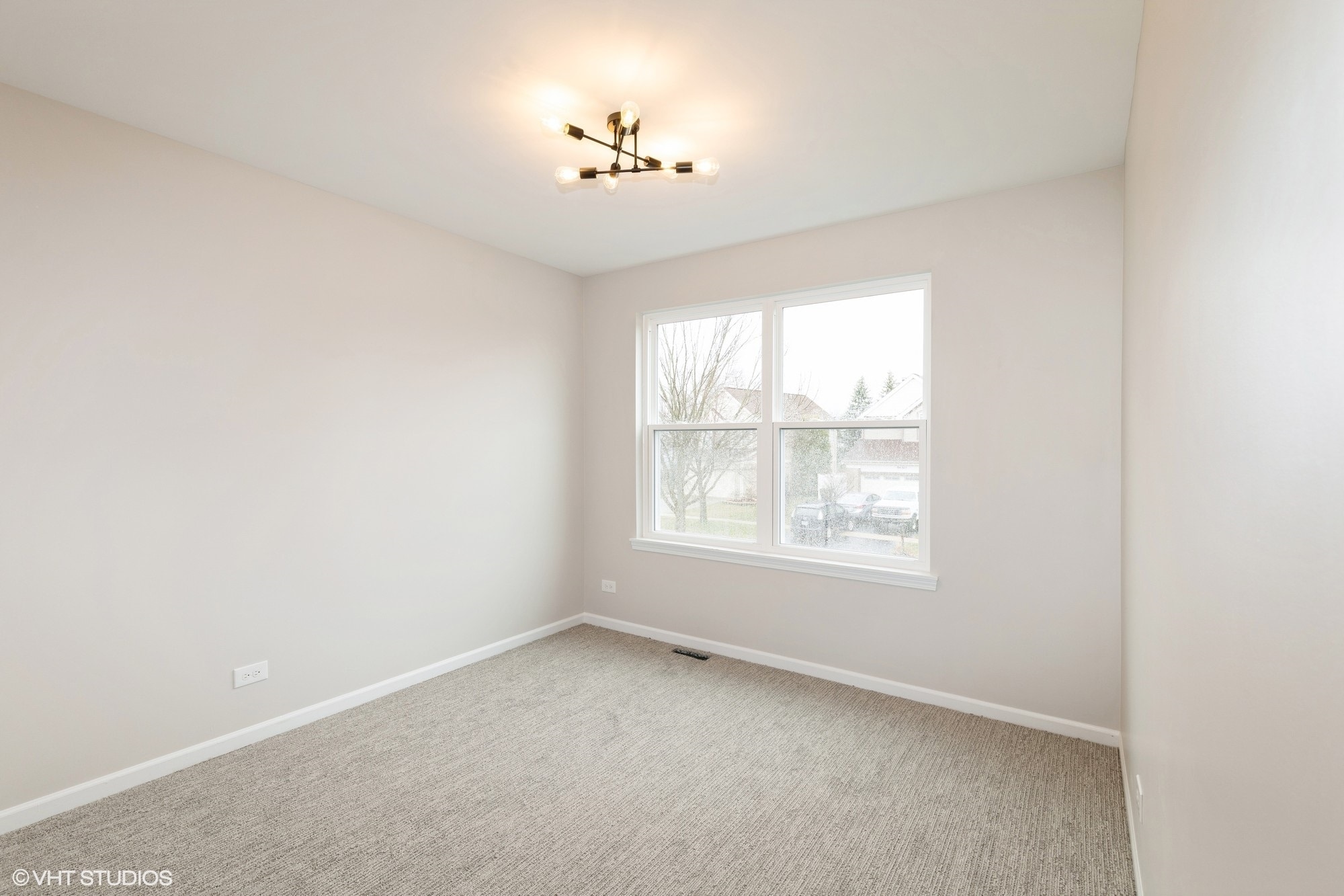 Building Photo - 4663 Rolling Hills Dr