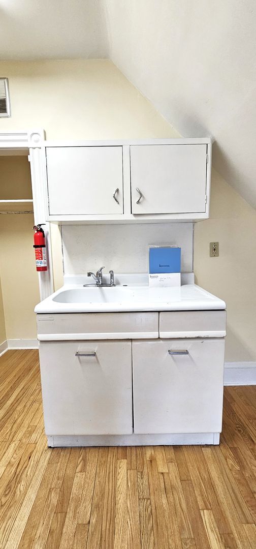 Building Photo - 234 Pearl St