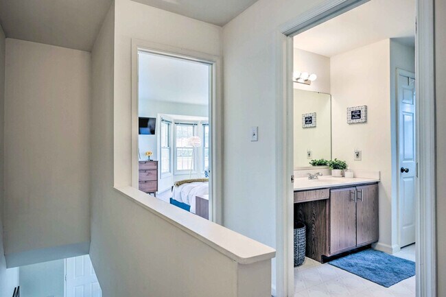 Building Photo - 9 Buford Ave