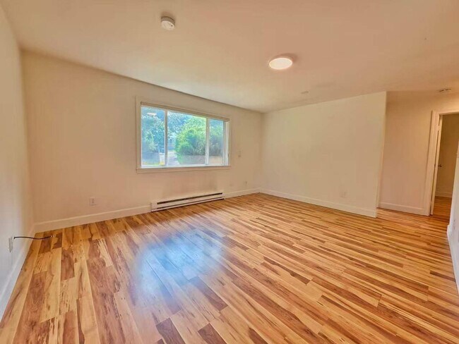 Building Photo - 8727 128th Ave NE