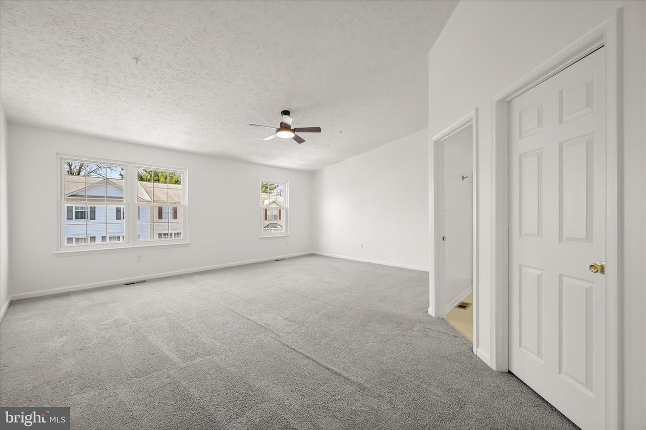 Building Photo - 8834 Goose Landing Cir
