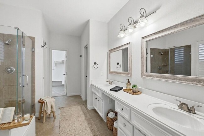 Building Photo - 26227 Bright Dawn Ct