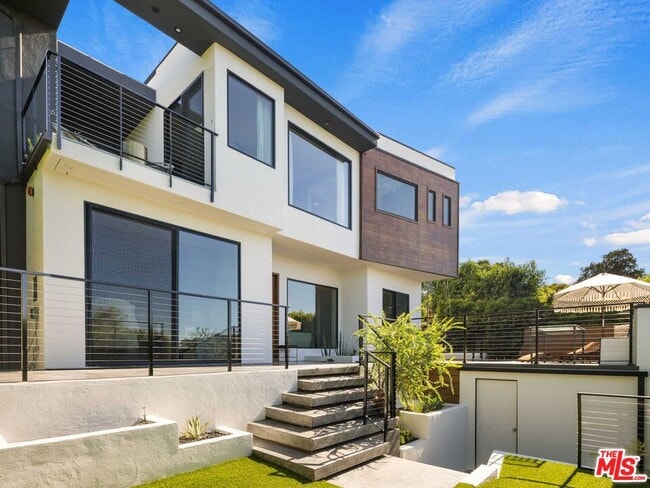 Primary Photo - 3606 Berry Dr