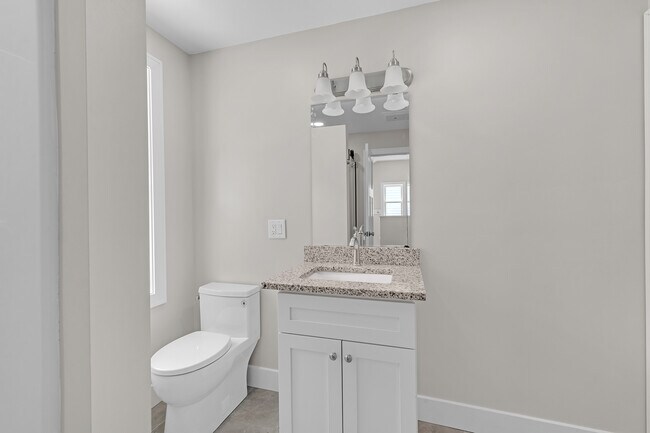 Building Photo - 9045 Hillcrest Dr