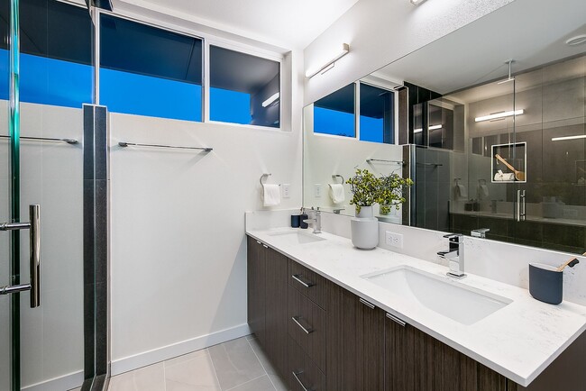 Building Photo - New Construction Townhouse - 2 Bedroom Columbia City