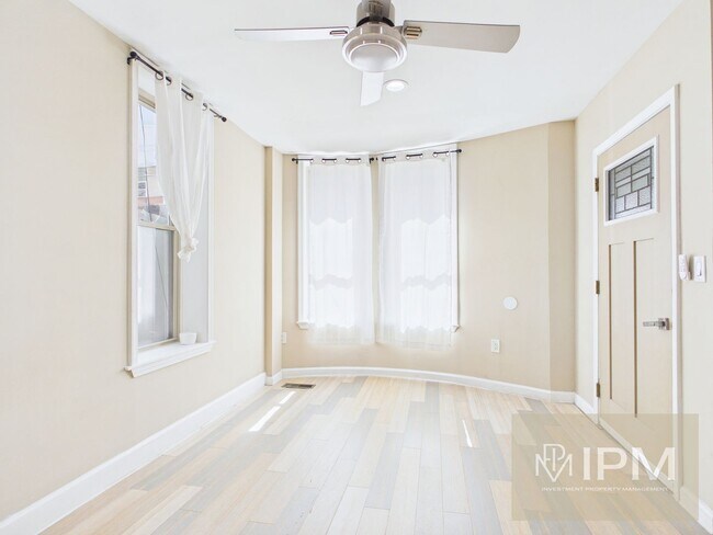 Building Photo - 1228 Market St