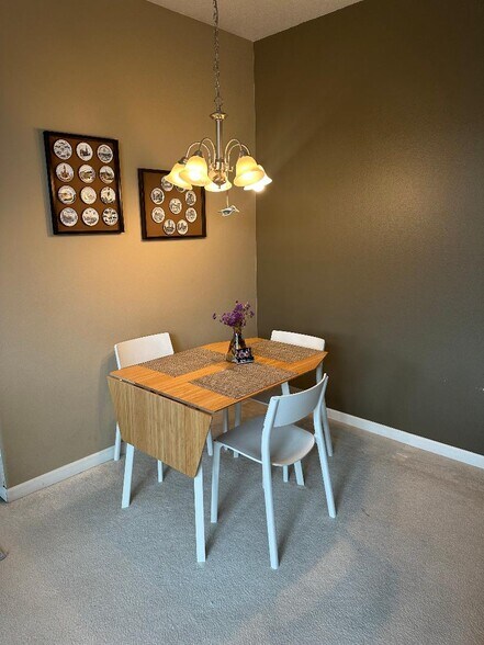 Building Photo - 15130 SW Mallard Dr