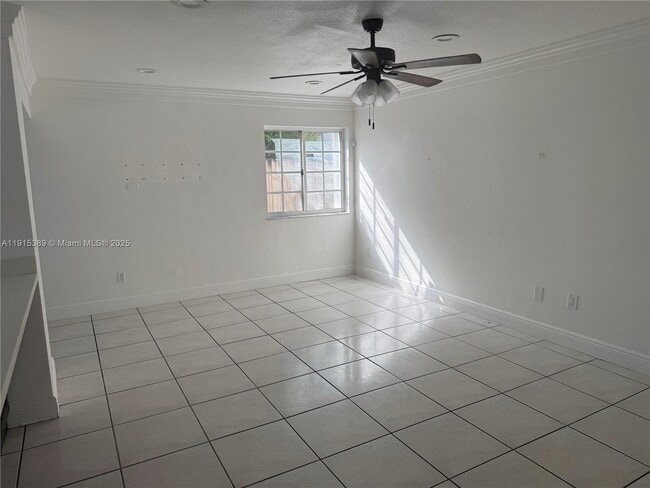 Building Photo - 10937 SW 138th Pl