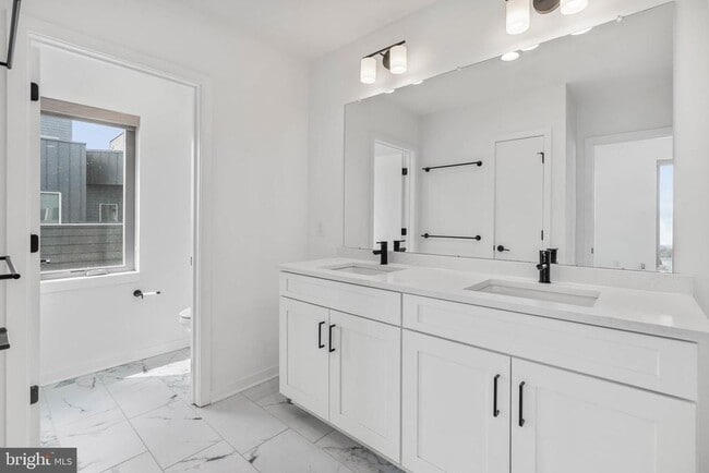 Building Photo - 3213 Birchview Walk