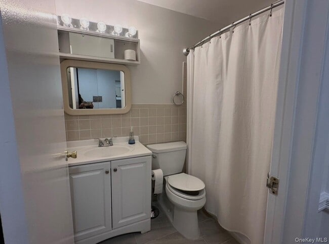 Building Photo - 205-32 Brian Crescent