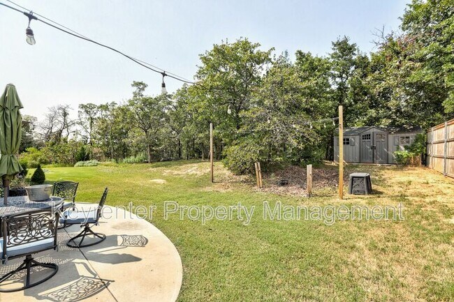 Building Photo - 15121 SE 56th St