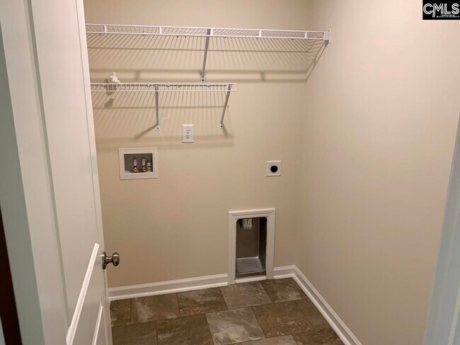 Building Photo - 553 Hatteras Dr