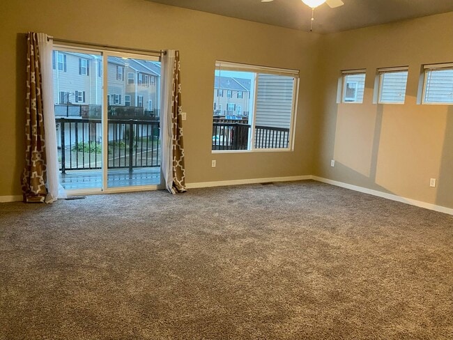 Building Photo - Sublease - 3 Bedroom Ankeny Townhome Avail...