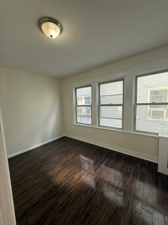 Building Photo - 105 Rosa Parks Blvd