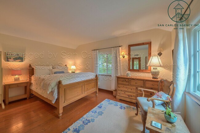 Building Photo - Adorable Furnished Three Bedroom Hatton Fields Home - Flexible Lease Term