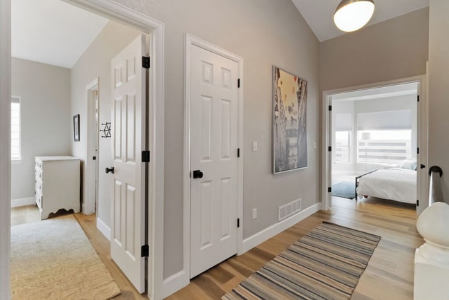 Building Photo - 2306 Beacham Dr