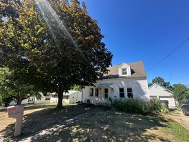 Building Photo - 200 Lylburn Rd