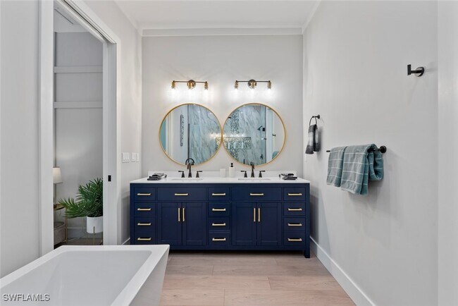 Building Photo - 3552 Hibiscus Ave