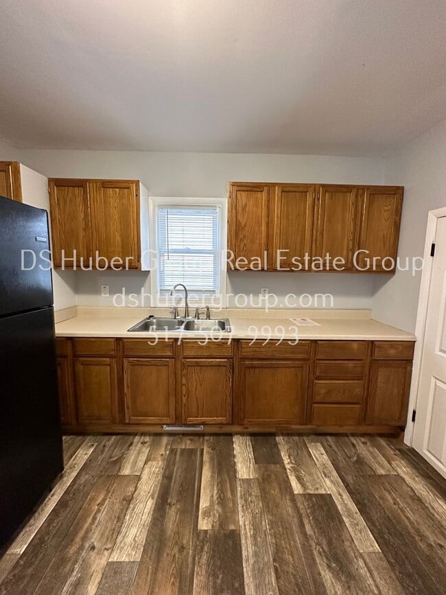 Building Photo - 1207 N Chestnut St