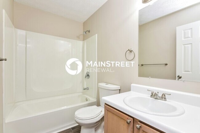 Building Photo - 3 Bedroom Pet-Friendly Home in Lithonia, GA with Main Street Renewal
