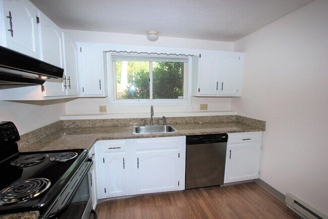 Building Photo - 76 Highwood Dr