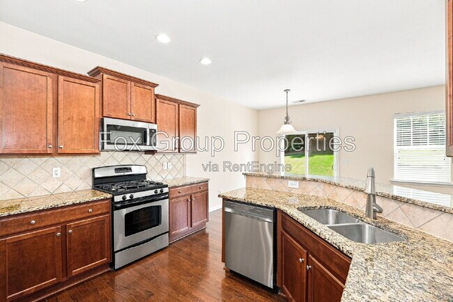 Building Photo - 117 E Warfield Dr