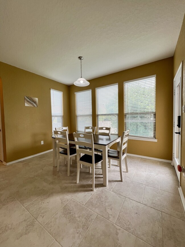 Building Photo - 7623 Eagle Park Dr