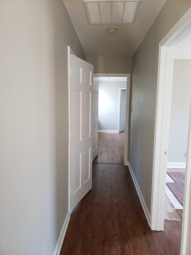 Building Photo - 5718 Rich Rd