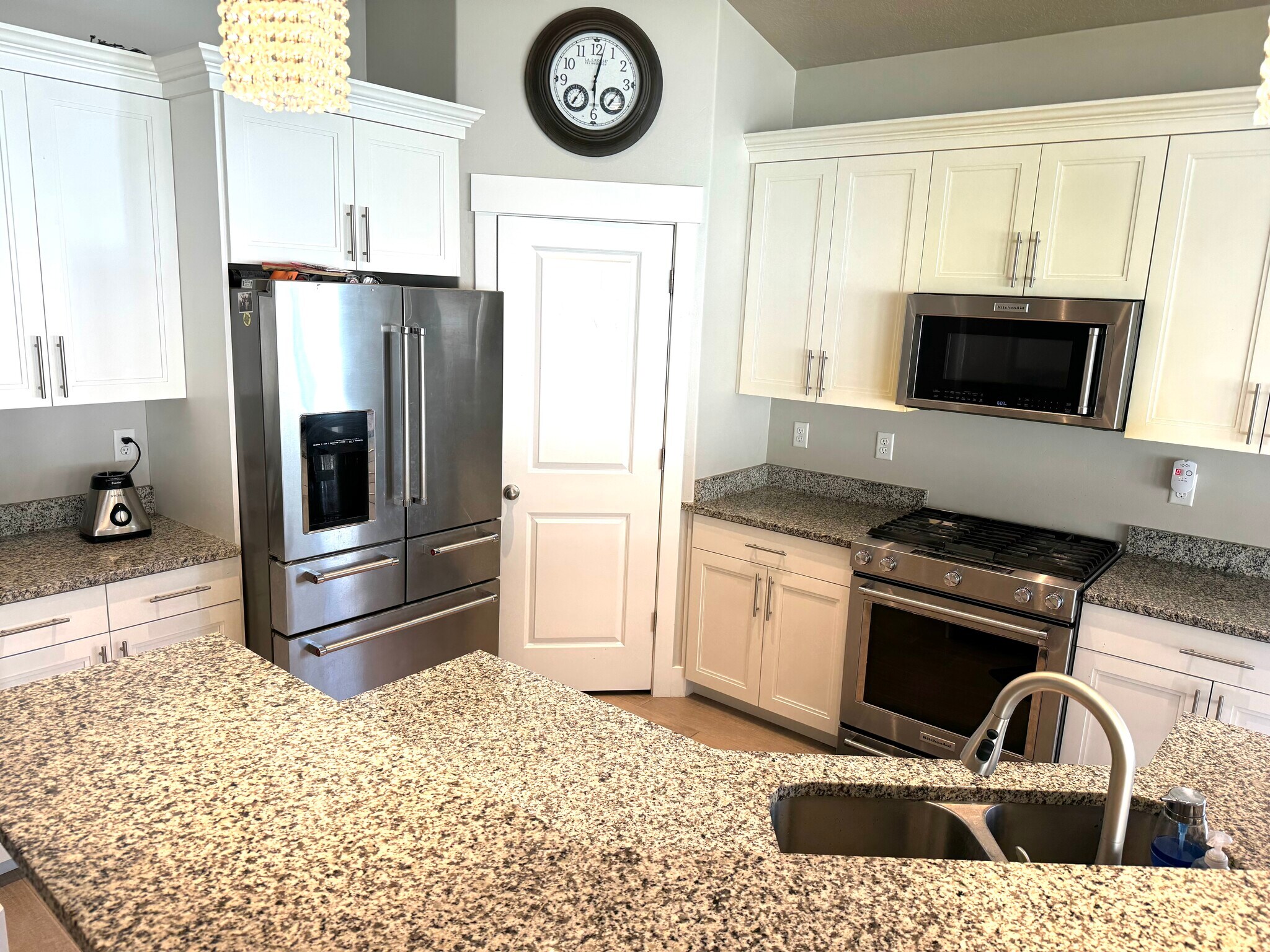 Building Photo - 3288 N 200 W