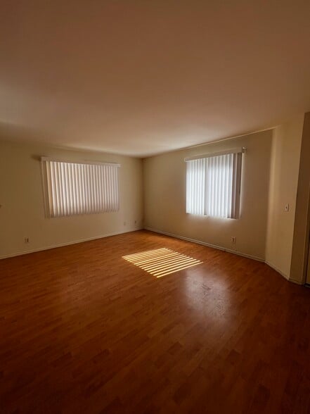Primary Photo - 235 N Verdugo Rd