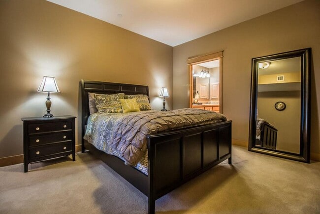 Building Photo - 1 Bedroom | 1.5 Bathrooms | 2 Flexible Bonus Spaces | Luxury Riverstone Condo