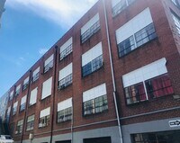 Building Photo - 1501 Kemper St