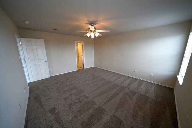 Building Photo - 5011 Braden Gate