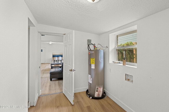 Building Photo - 7059 Tynan Ave