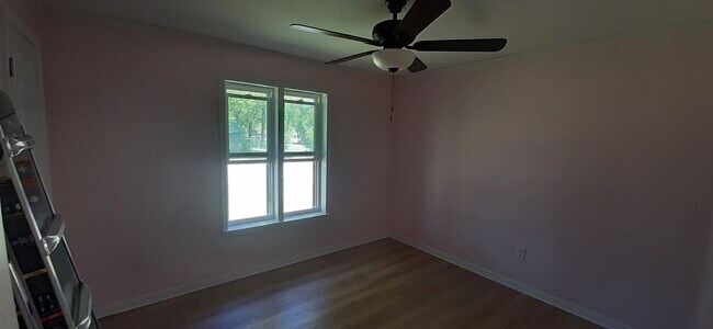 Building Photo - 1803 Greenwood Cove