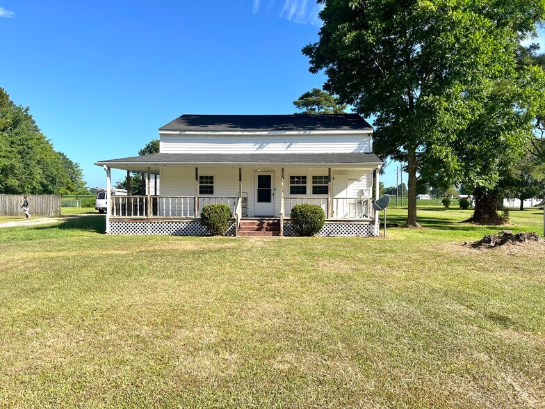 671 Godley Road - 671 Godley Rd