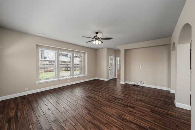 Building Photo - 504 Ridgewater Trail