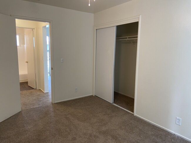 Model 1 - 1BR, 1BA - 435SF - David Avenue Apartments