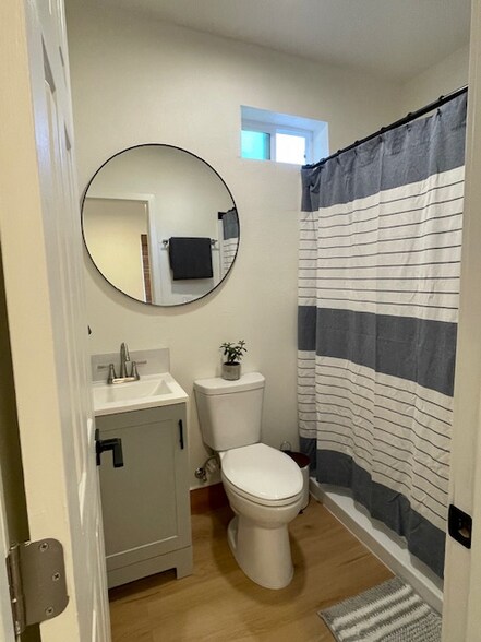 Building Photo - 2533 Judson St