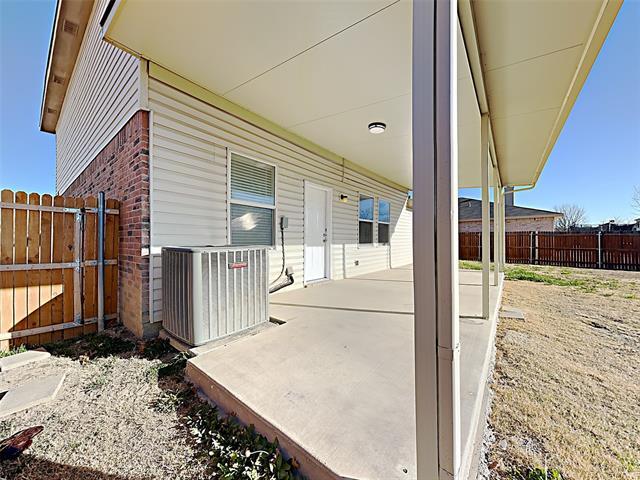 Building Photo - 1329 Lauren Dr