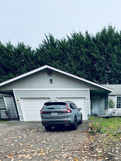 Building Photo - 9711 11th Ave Ct E