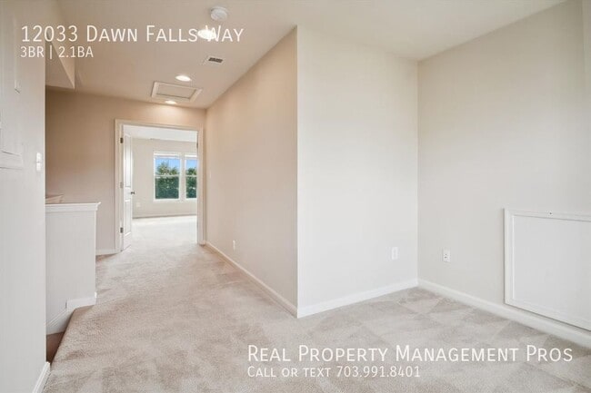 Building Photo - 12033 Dawn Falls Way