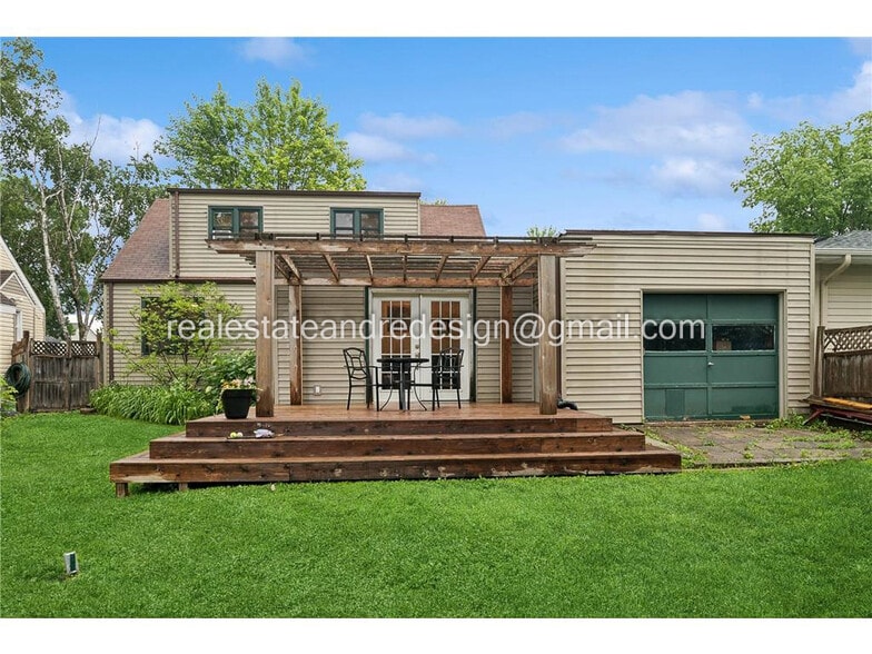 Building Photo - 111 Spruce St