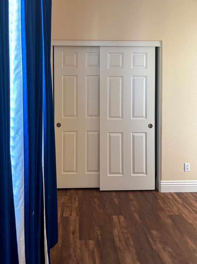 Building Photo - Murrieta - 4 bed / 2.5 bath home