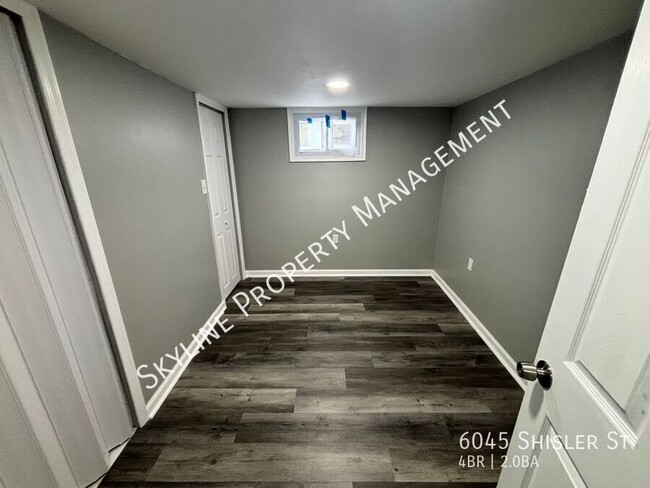 Building Photo - Newly Renovated 4 Bedroom Home For Rent in...