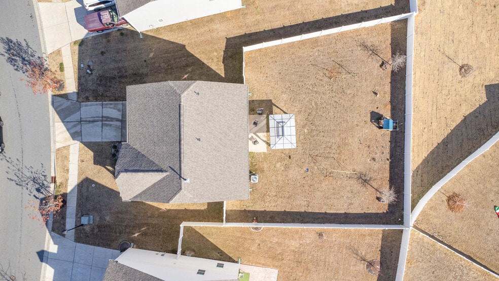 Building Photo - 7619 Nolen Farm Dr