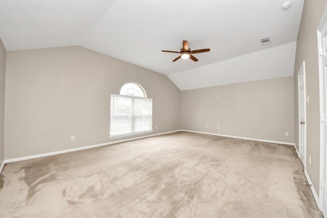 Building Photo - 8522 Sports Haven Dr