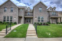 Building Photo - 424 Milverton Dr